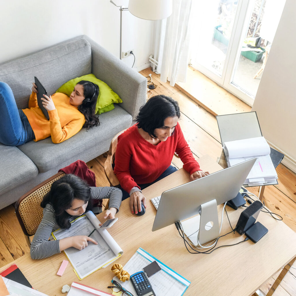 Mom working from home careers